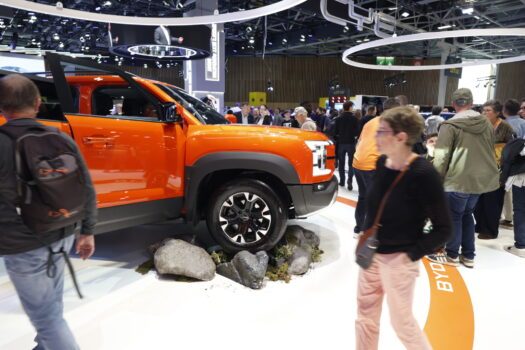 BYD présente aussi un pick-up PHEV de 436 ch : le Shark !