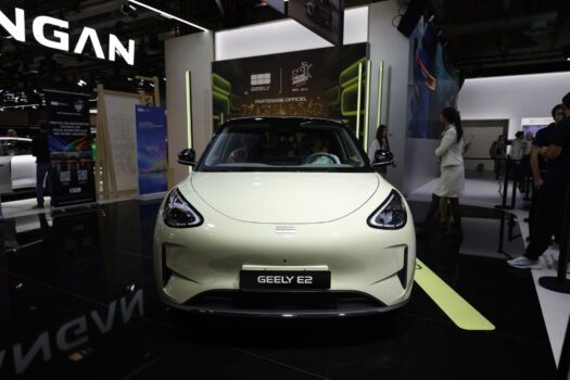 Geely E2