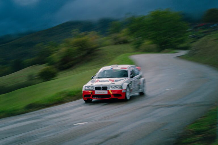 BMW E36 au Rallye des Bauges